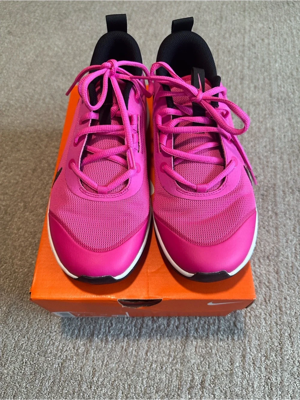 Nike Omni Multi-Point Youth Sneakers (sz 7)